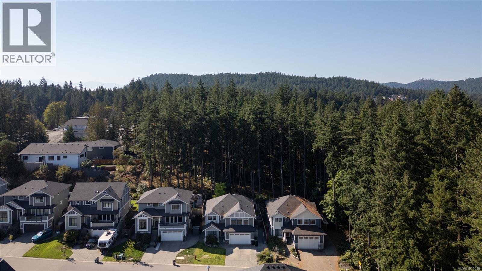  839 Ashbury Avenue, Langford