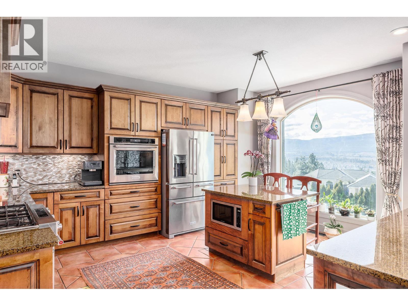  2376 Nahanni Court, Kelowna