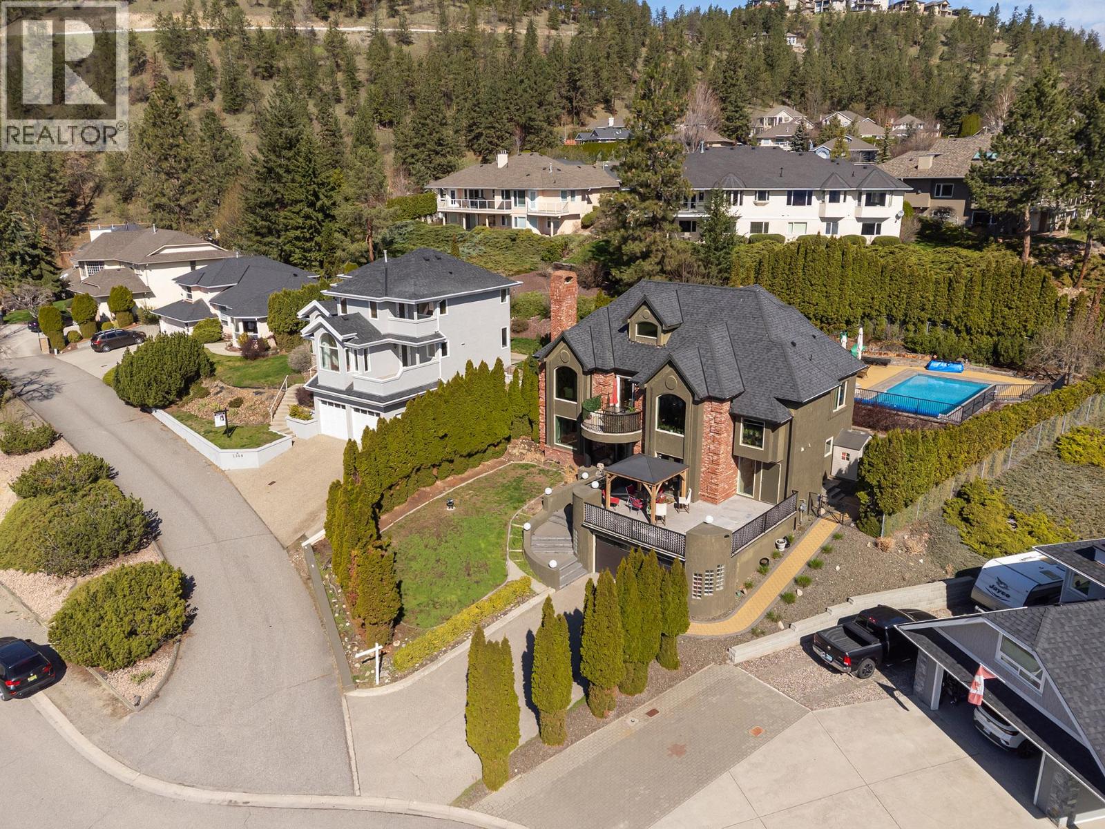  2376 Nahanni Court, Kelowna
