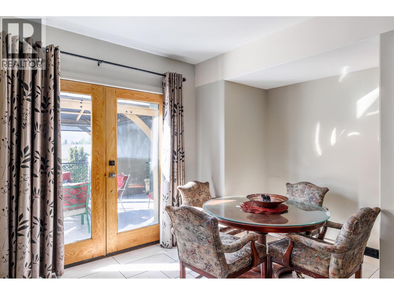  2376 Nahanni Court, Kelowna
