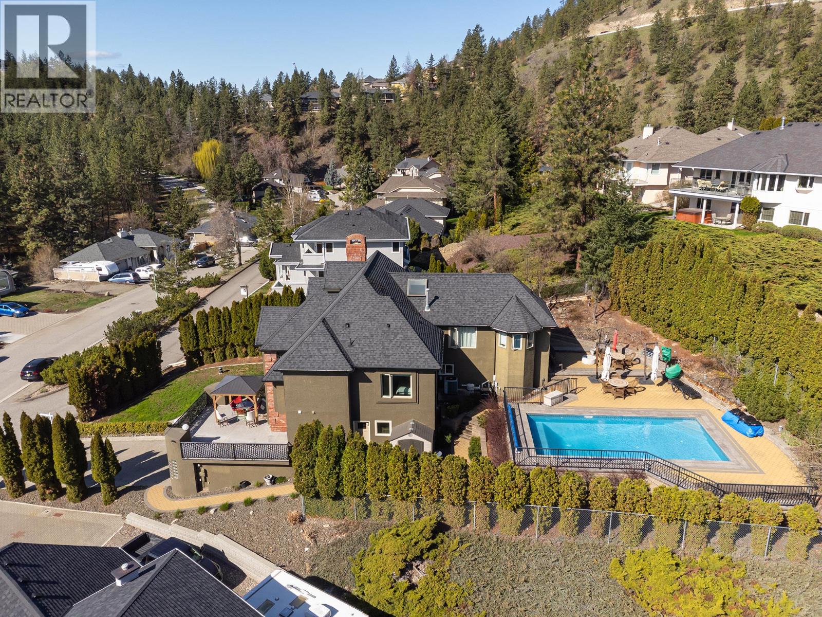  2376 Nahanni Court, Kelowna
