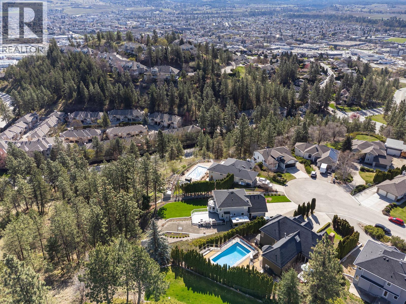  2376 Nahanni Court, Kelowna