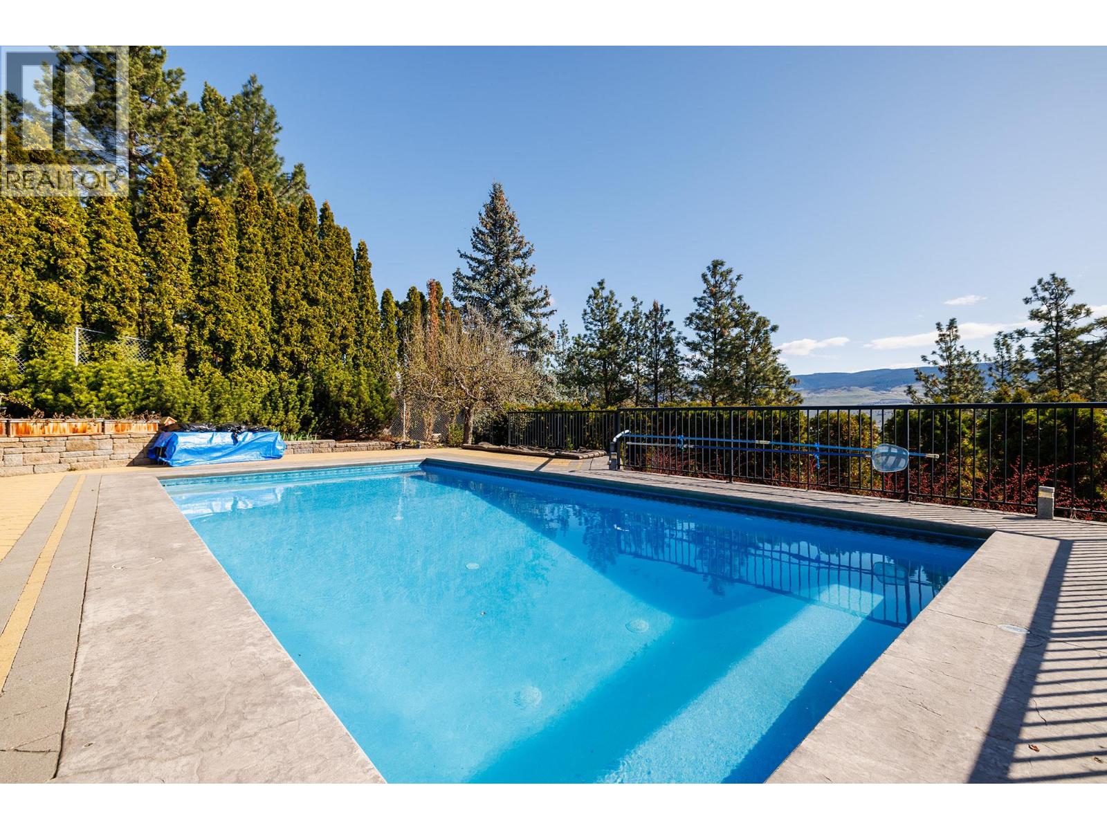  2376 Nahanni Court, Kelowna