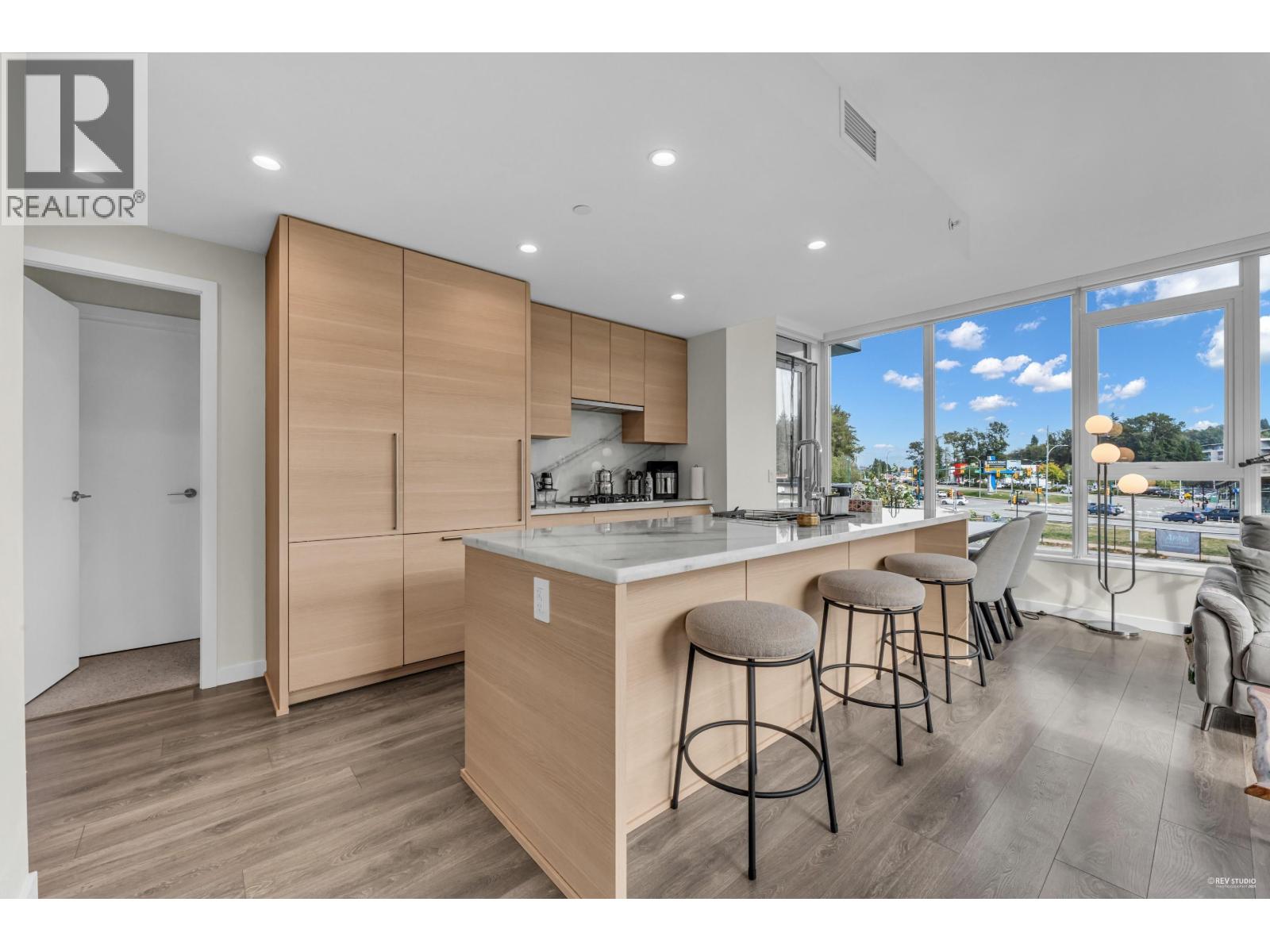 704 308 MORRISSEY ROAD, Port Moody
