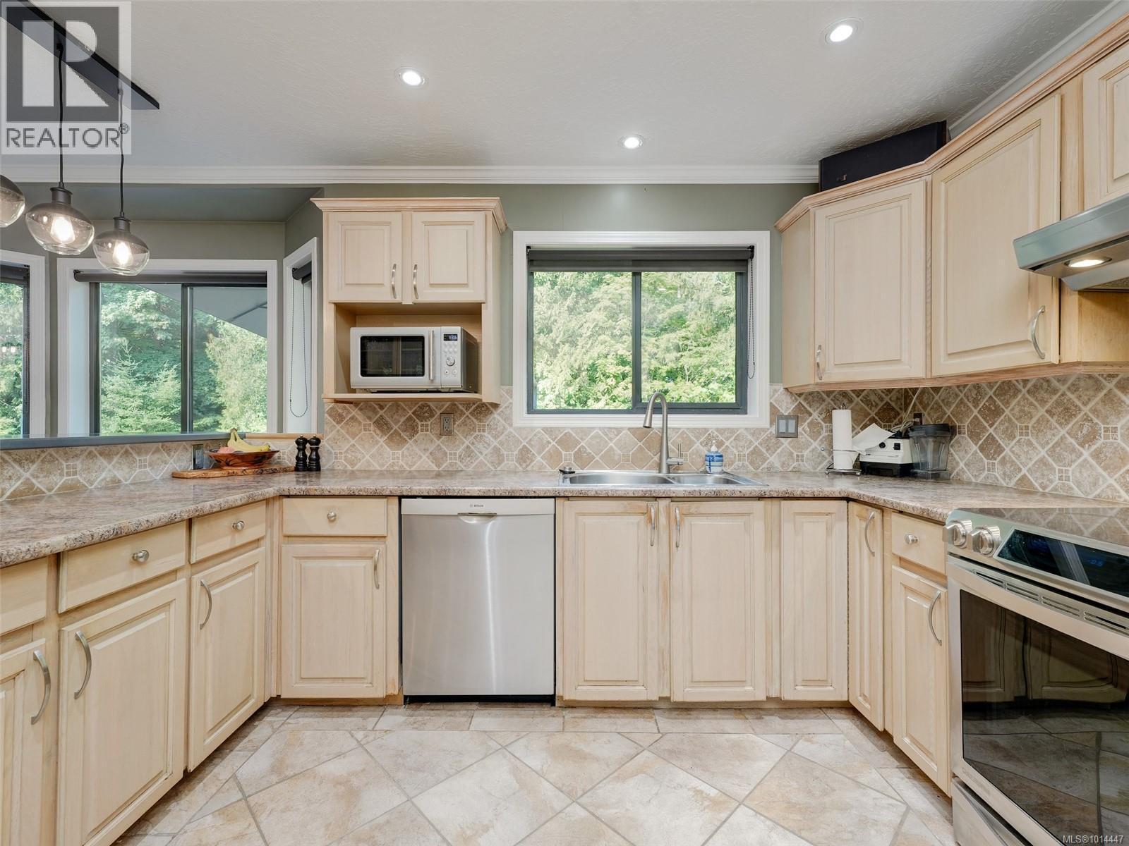  764 Westbury Road, Saanich