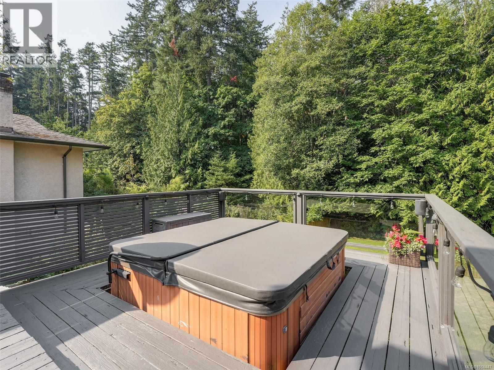  764 Westbury Road, Saanich