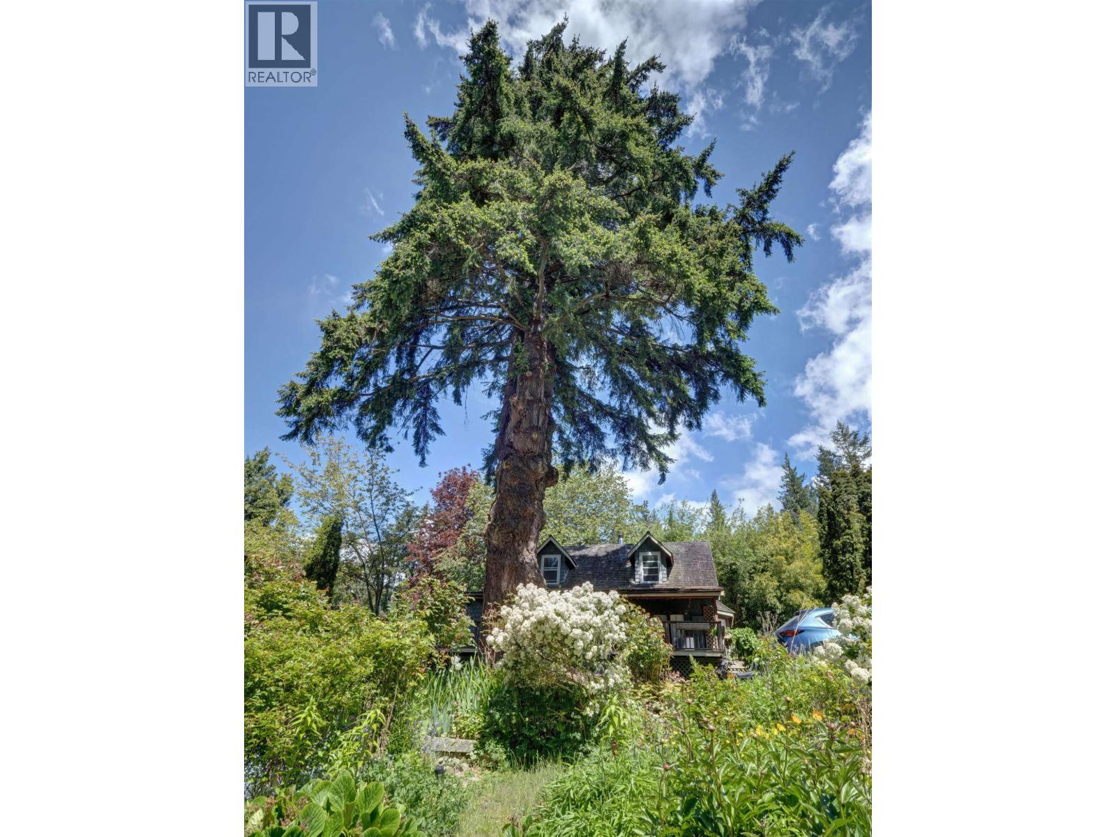 2602 LOWER ROAD, Roberts Creek