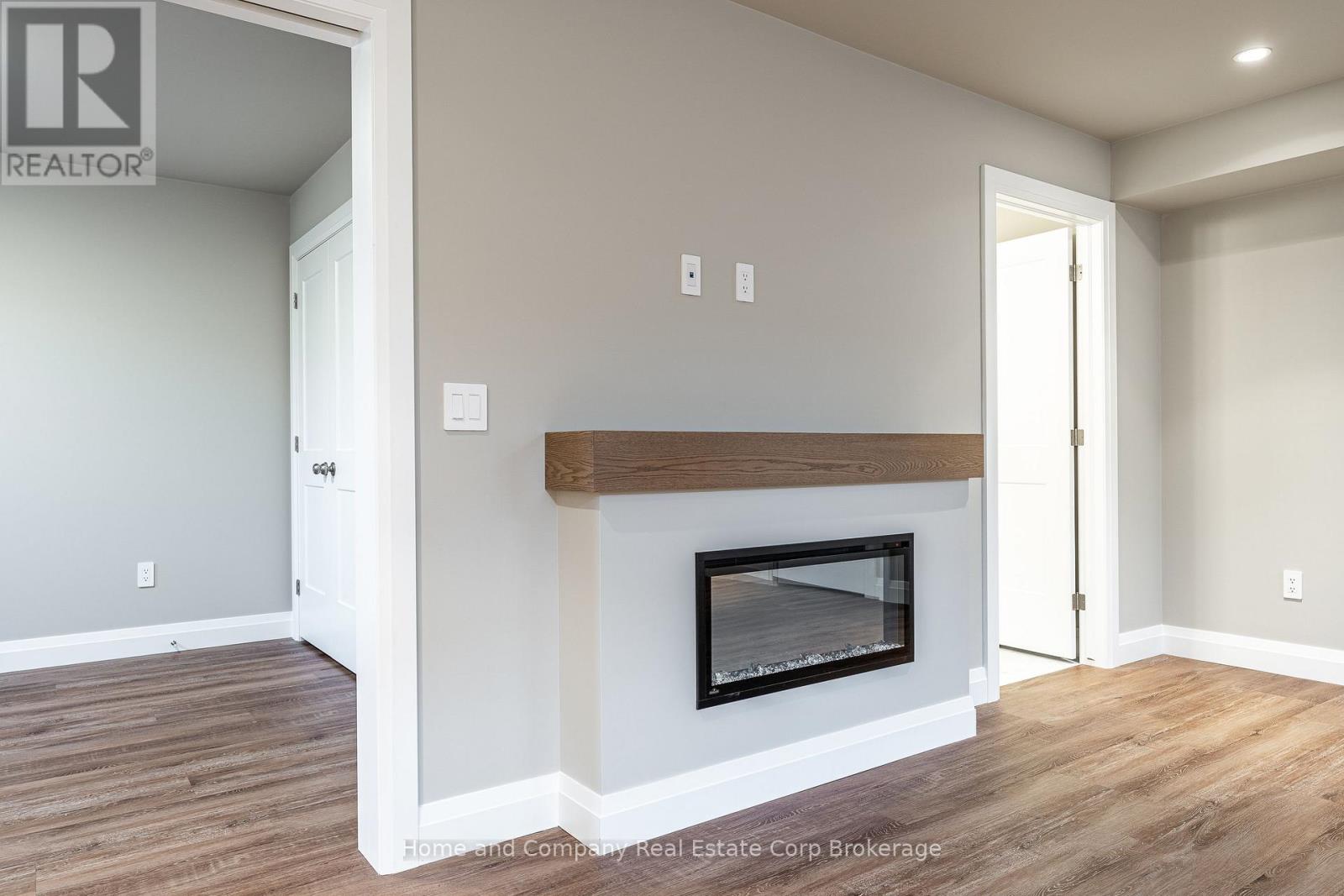 46 TRAIL SIDE DRIVE - 31