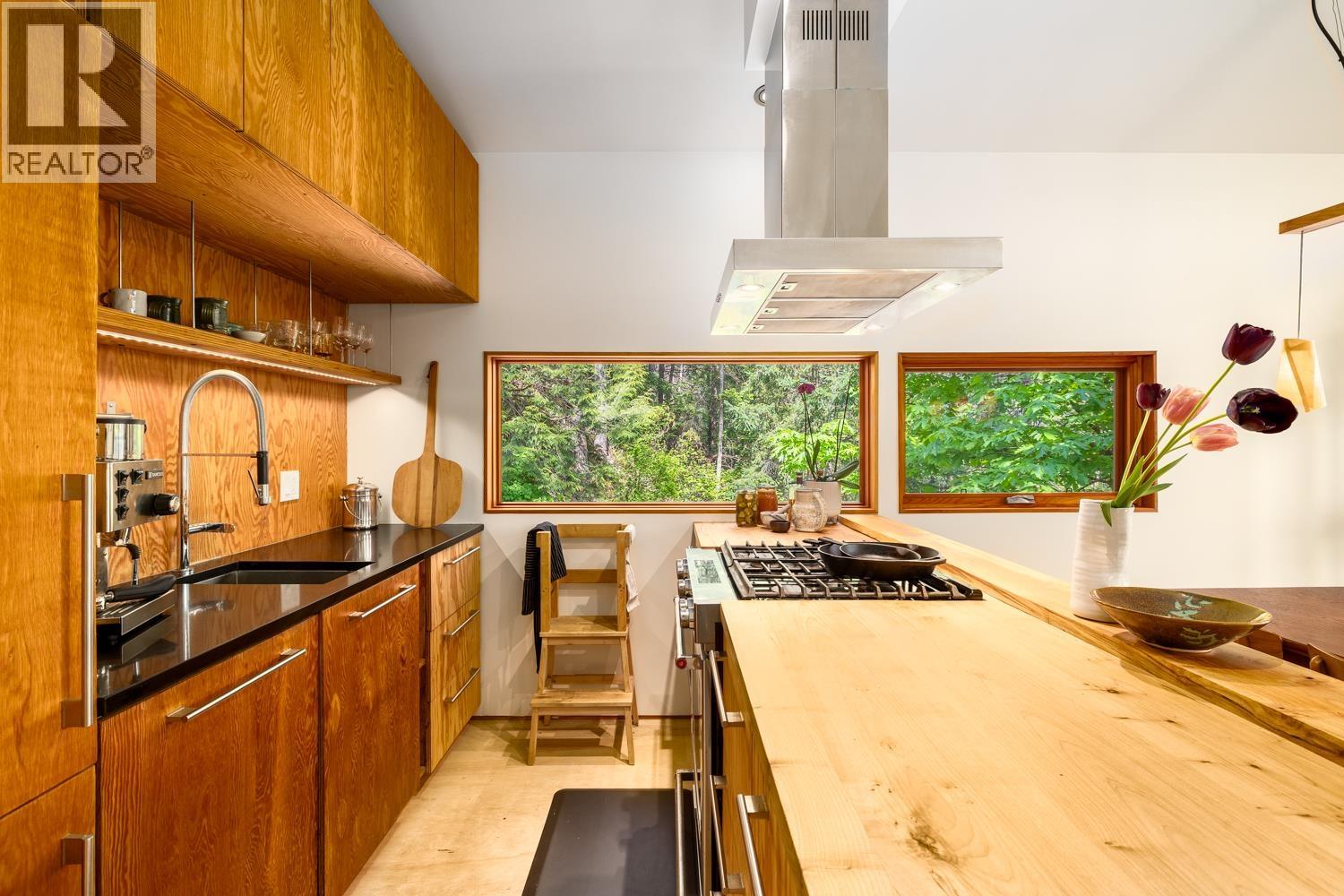 1283 PARK ROAD, Bowen Island
