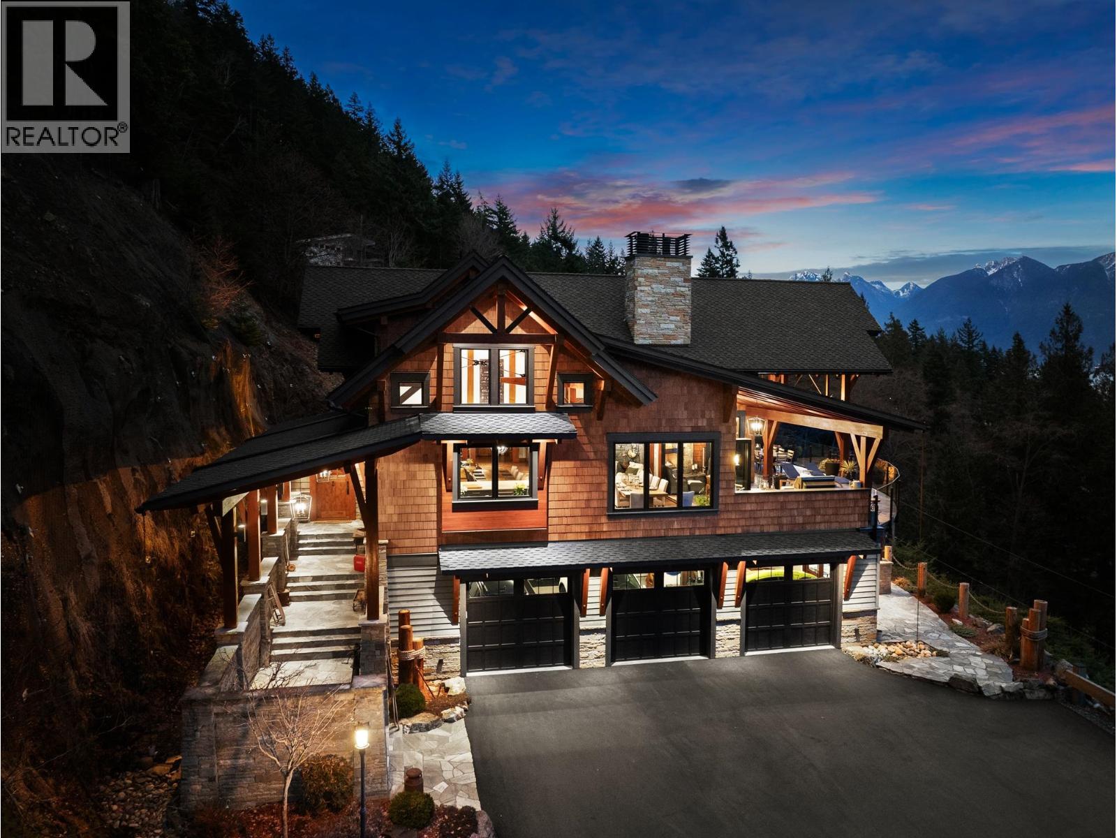 800 TAYLOR ROAD, Bowen Island
