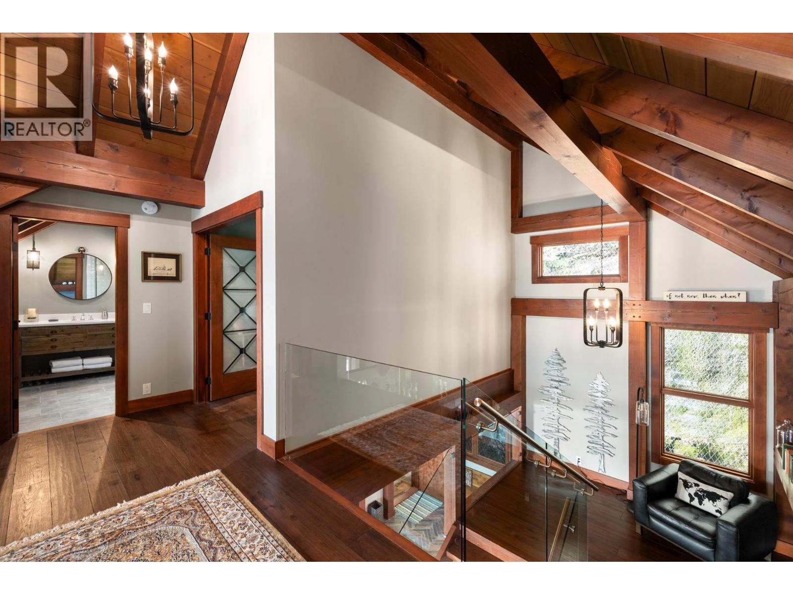800 TAYLOR ROAD, Bowen Island