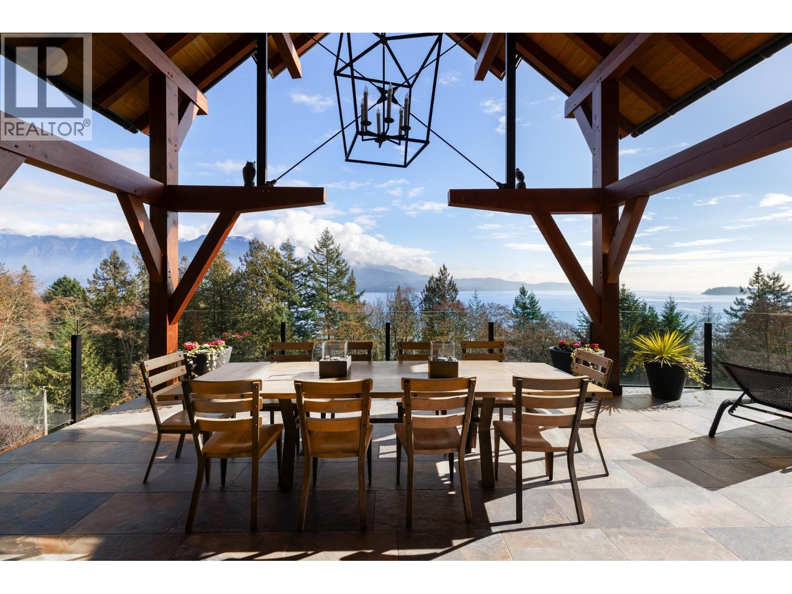 800 TAYLOR ROAD, Bowen Island