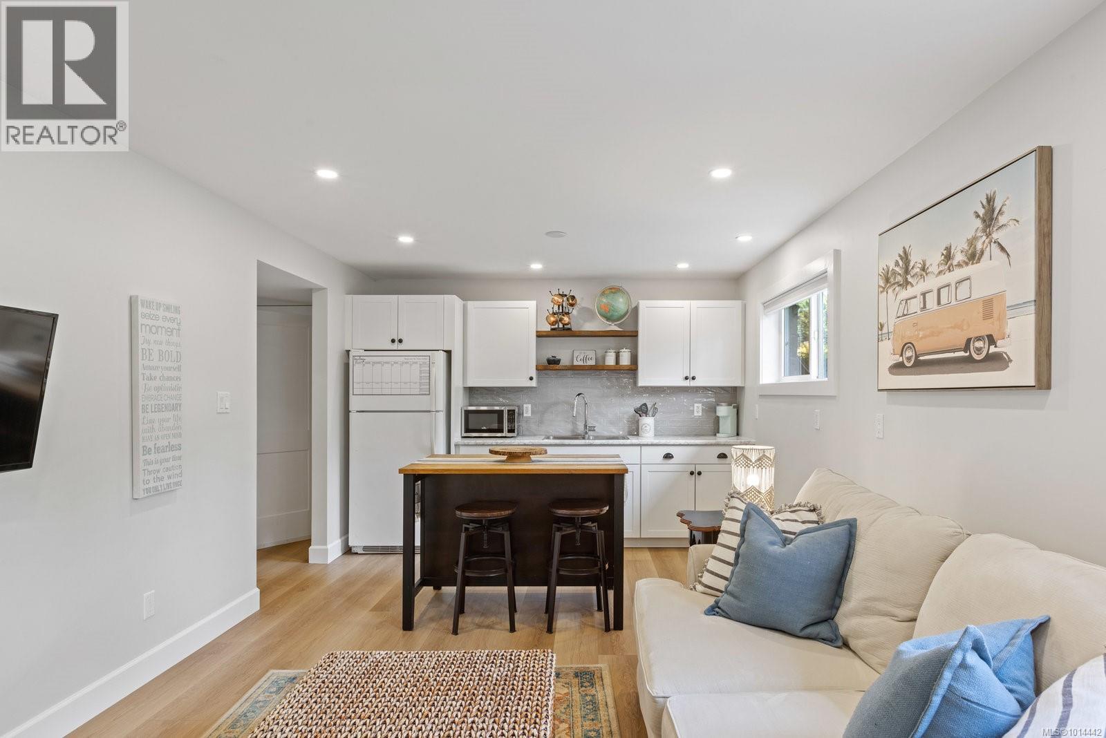  6259 Marie Meadows Road, Central Saanich