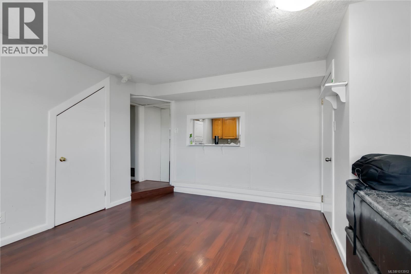 727 Chesterlea Road, Saanich