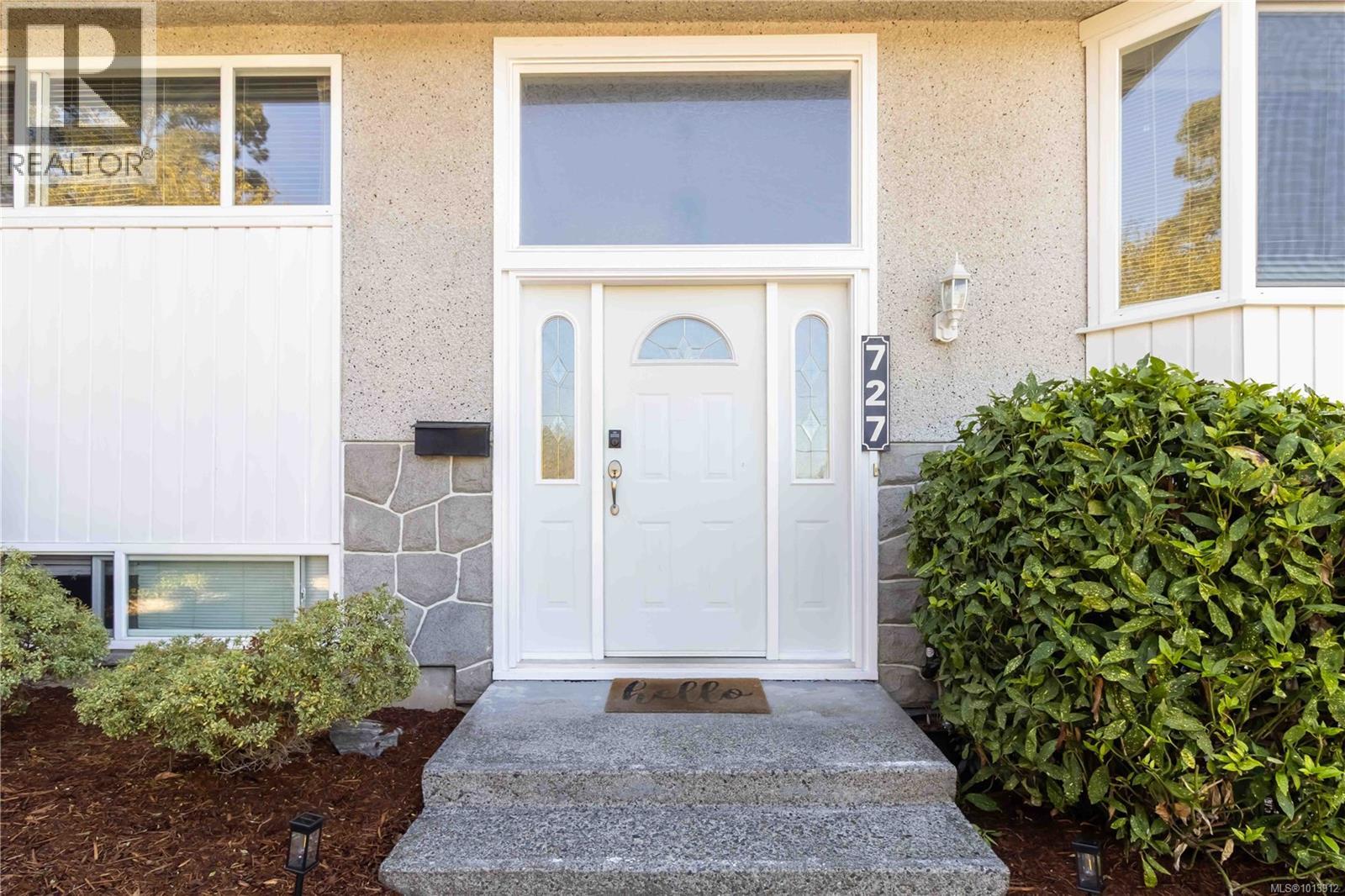  727 Chesterlea Road, Saanich