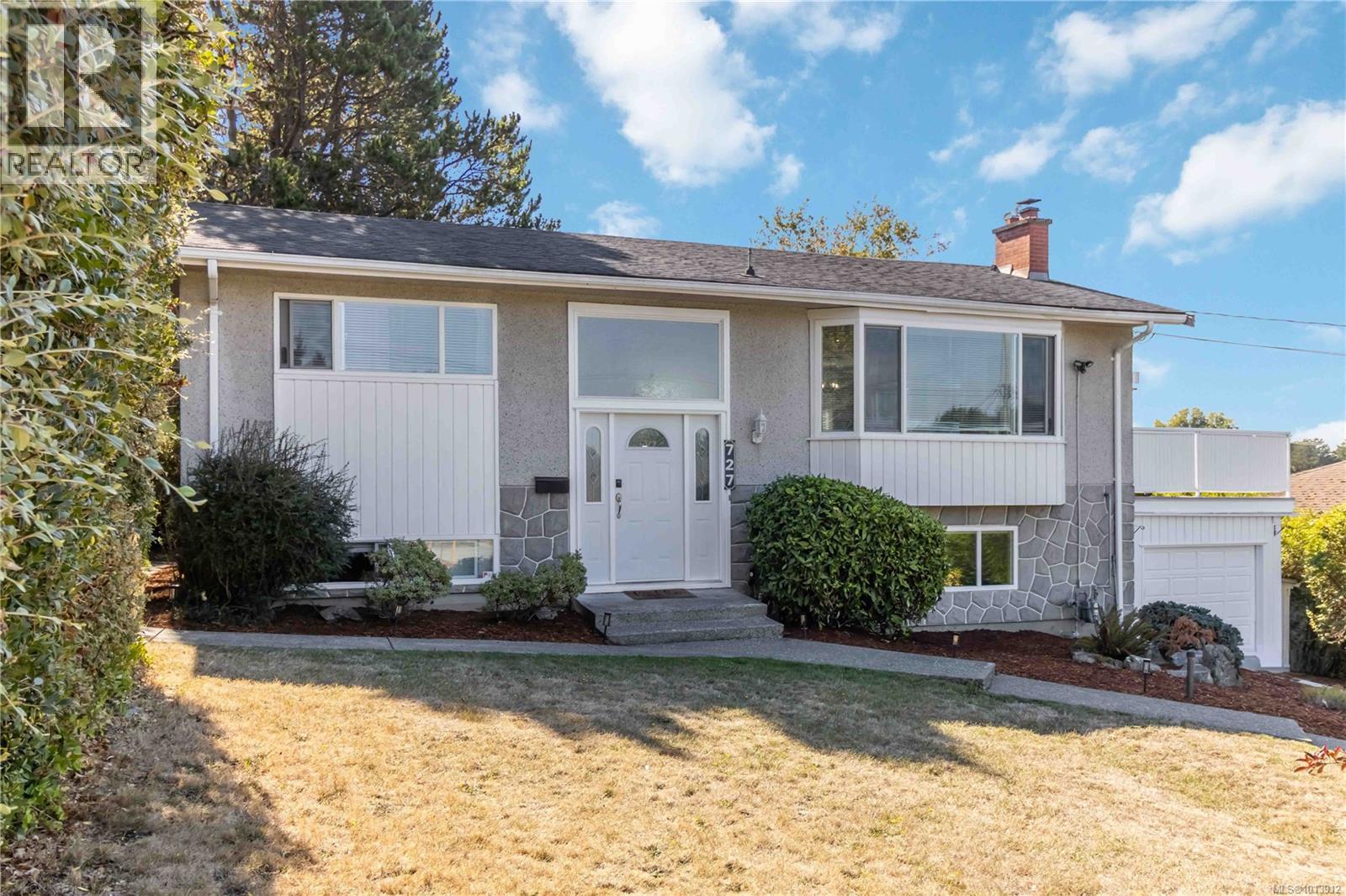  727 Chesterlea Road, Saanich