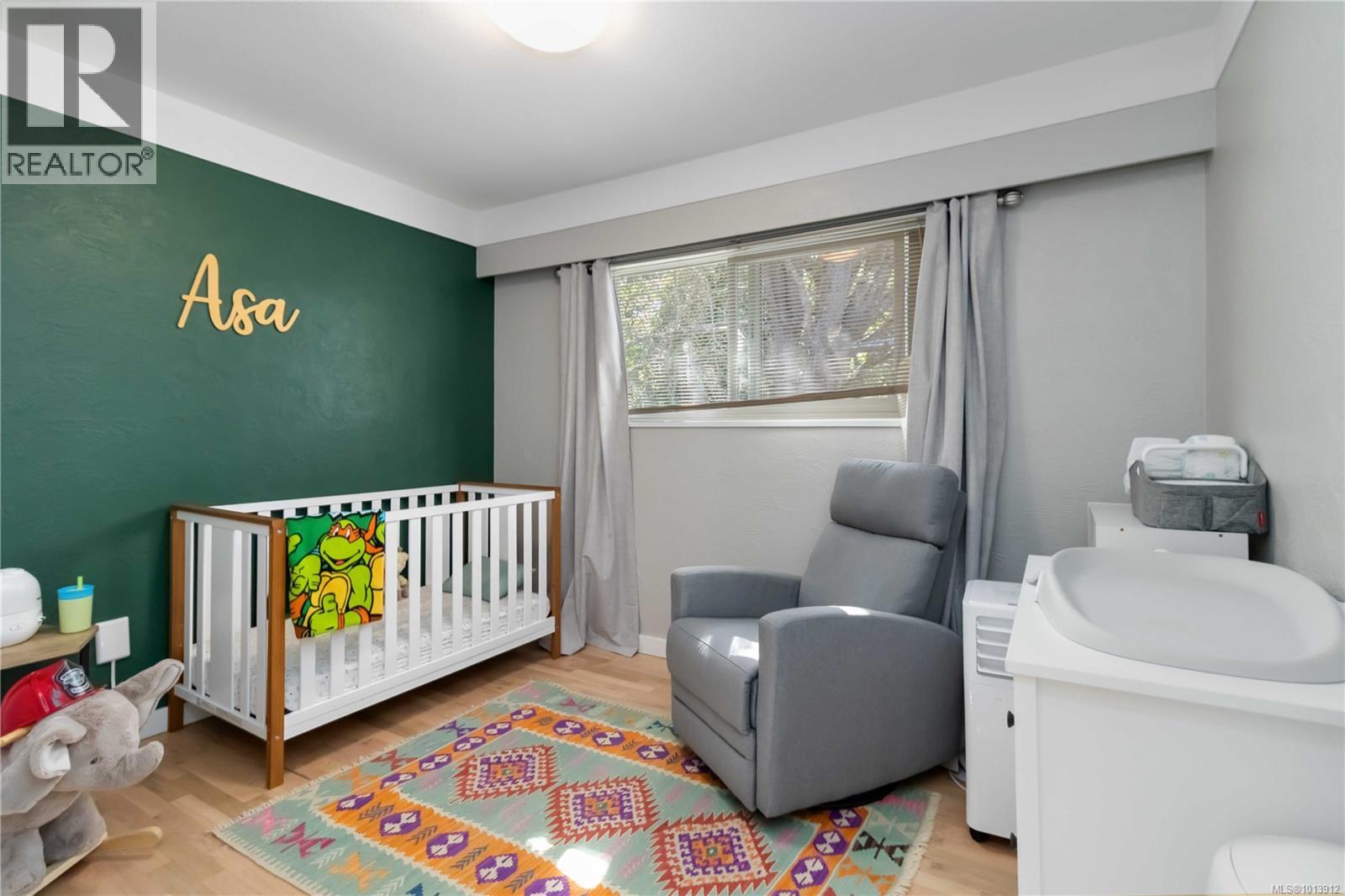  727 Chesterlea Road, Saanich