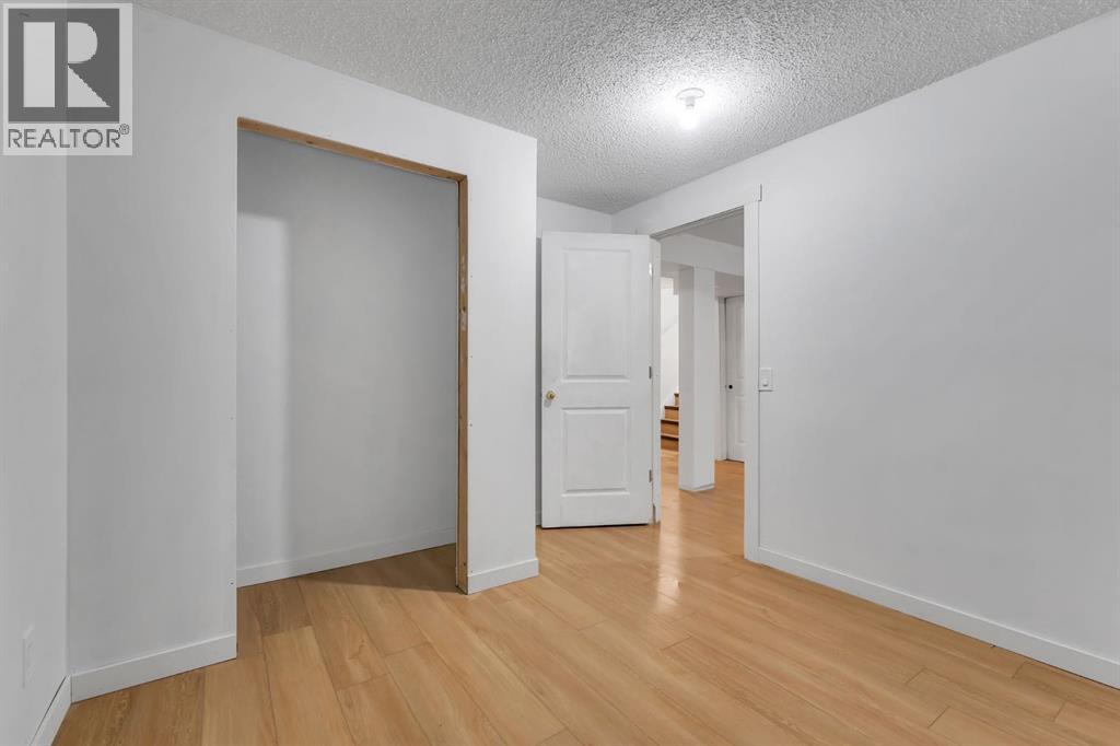 Single Family House for Sale in  Hidden Ranch Place NW Hidden Valley Calgary 