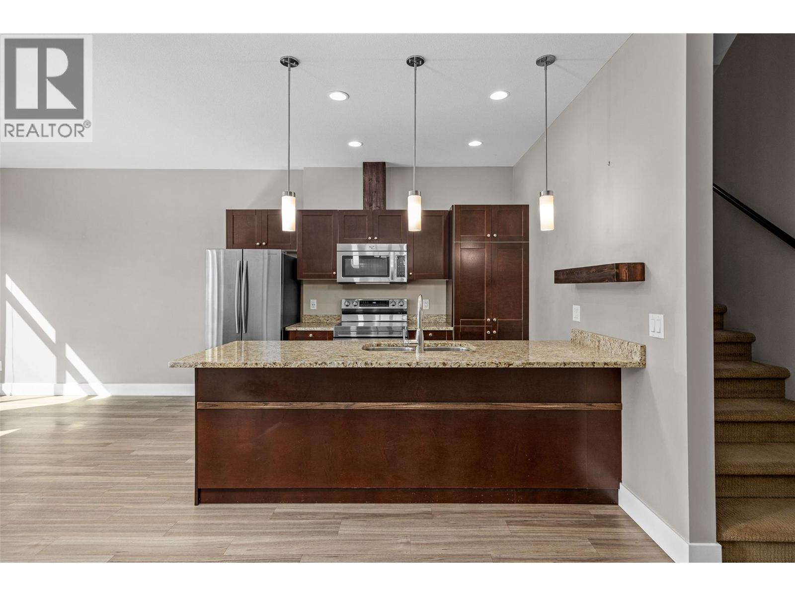 3464 Cougar Road, West Kelowna