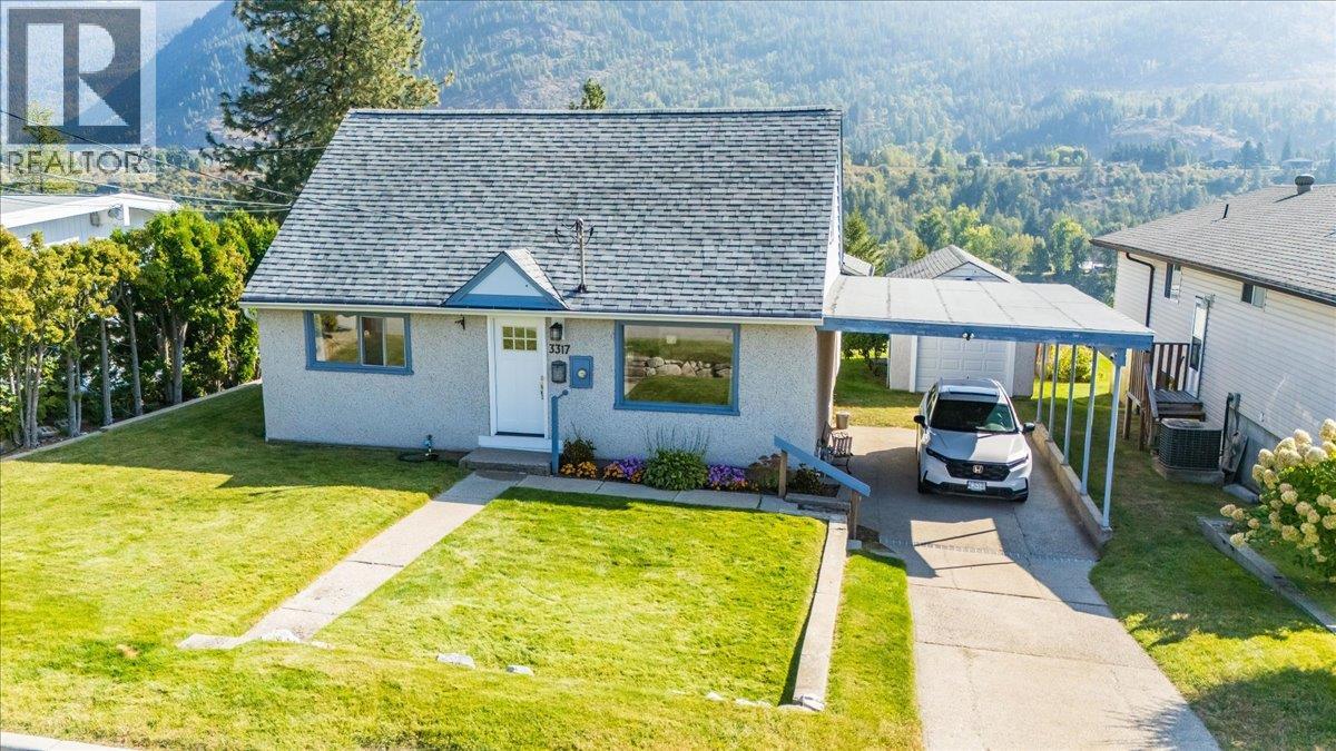 3317 3RD Avenue, Castlegar