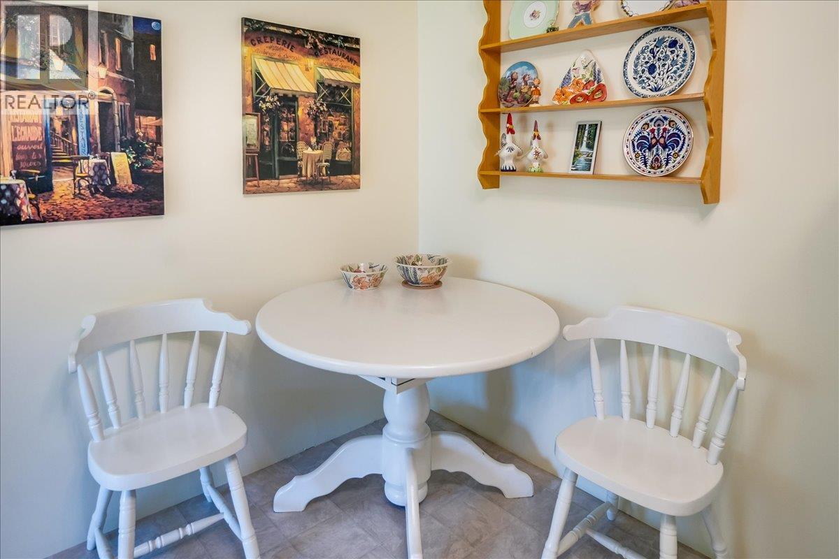 3317 3RD Avenue, Castlegar