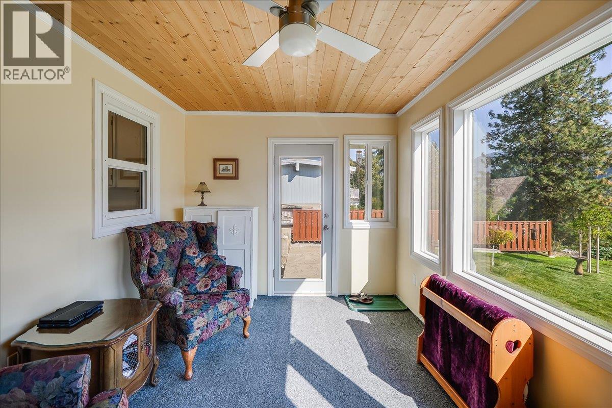 3317 3RD Avenue, Castlegar