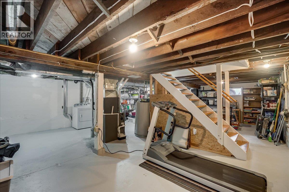 3317 3RD Avenue, Castlegar