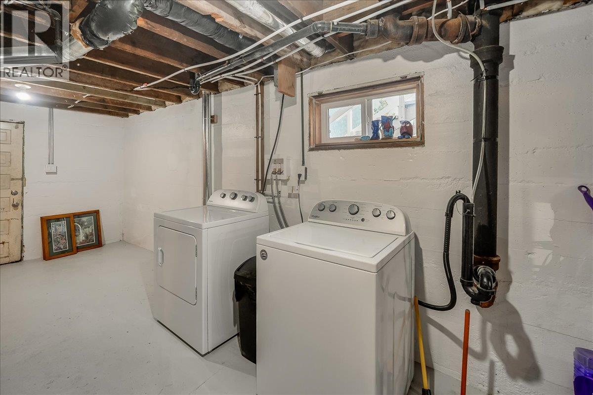 3317 3RD Avenue, Castlegar