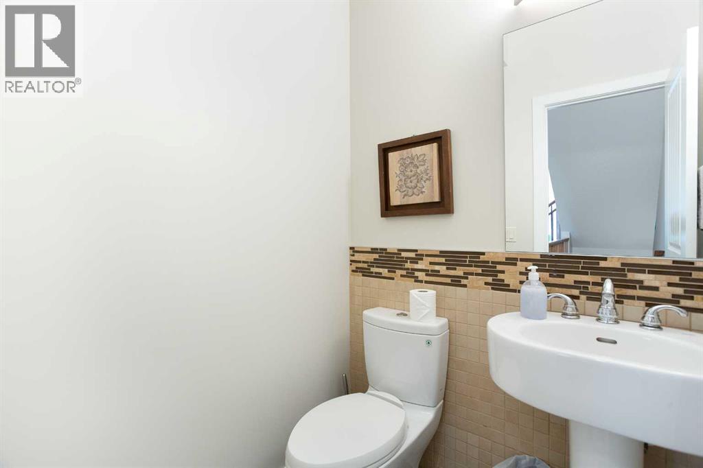 Single Family House for Sale in   Memorial Drive NW Sunnyside Calgary 