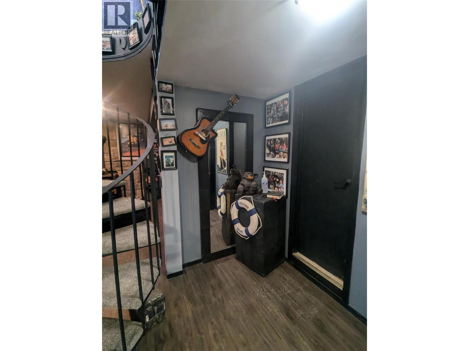 7780 Bentley Road, Anglemont