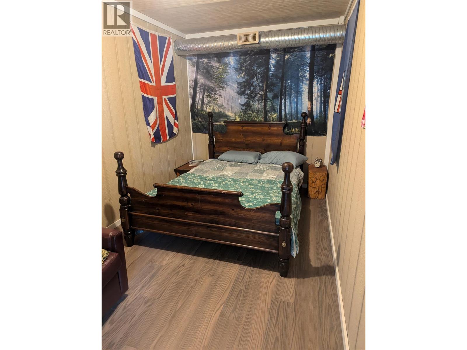 7780 Bentley Road, Anglemont