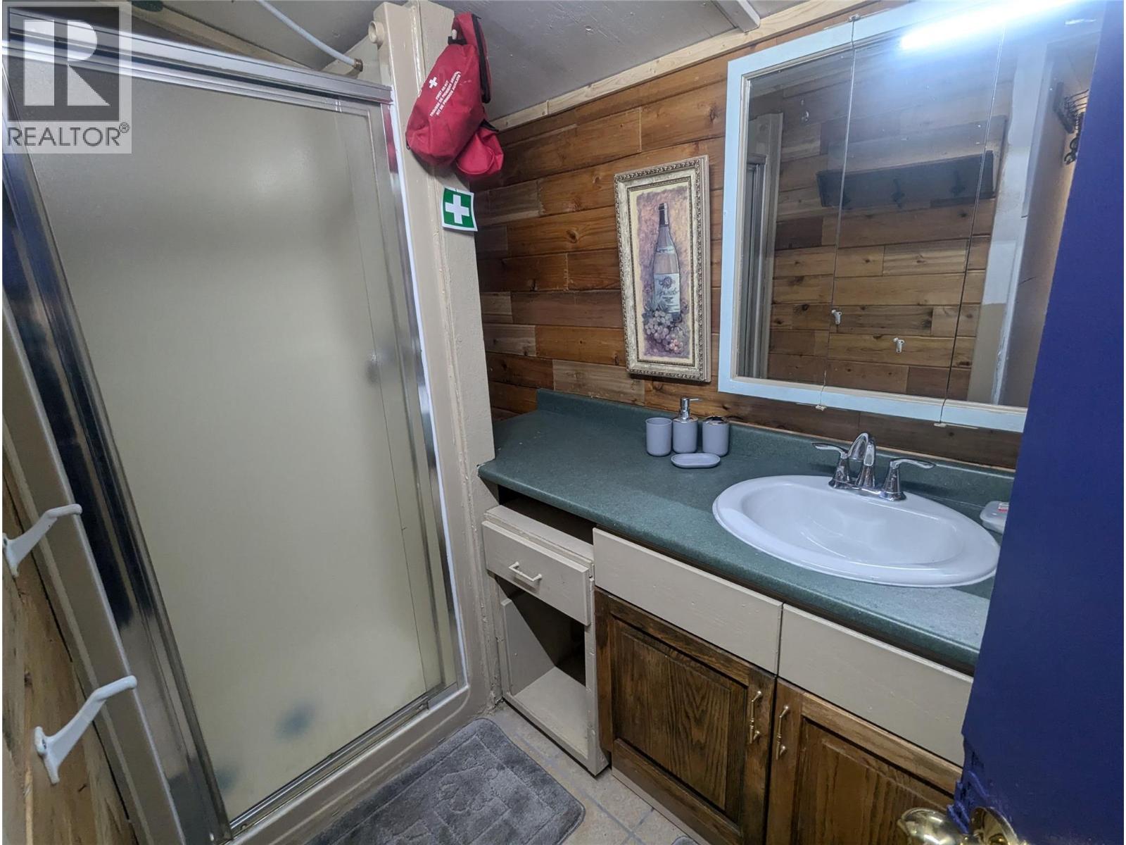 7780 Bentley Road, Anglemont