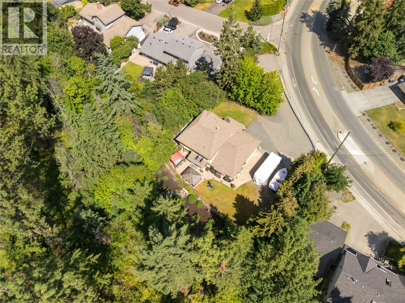  4692 GORDON Drive, Kelowna