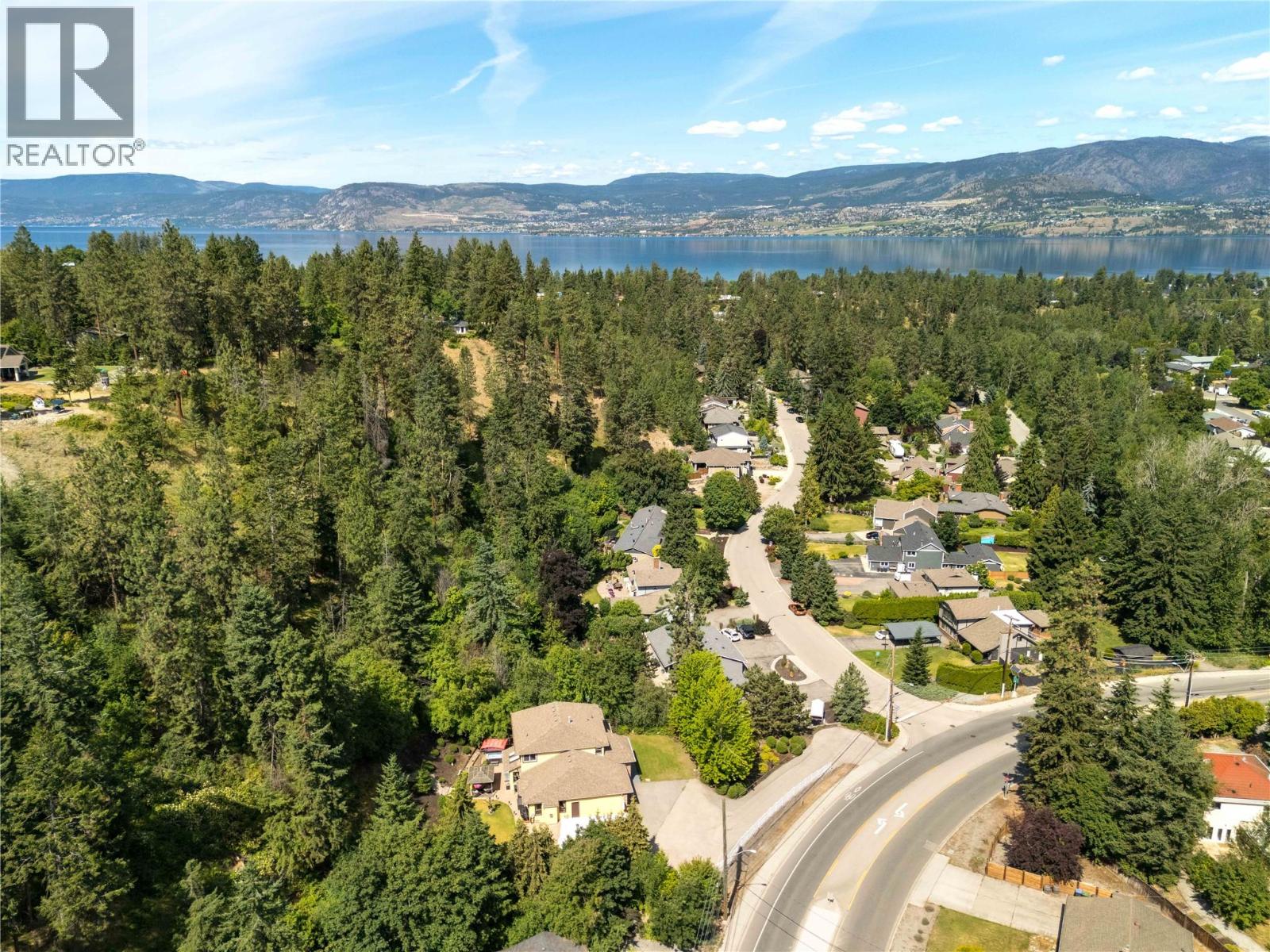  4692 GORDON Drive, Kelowna