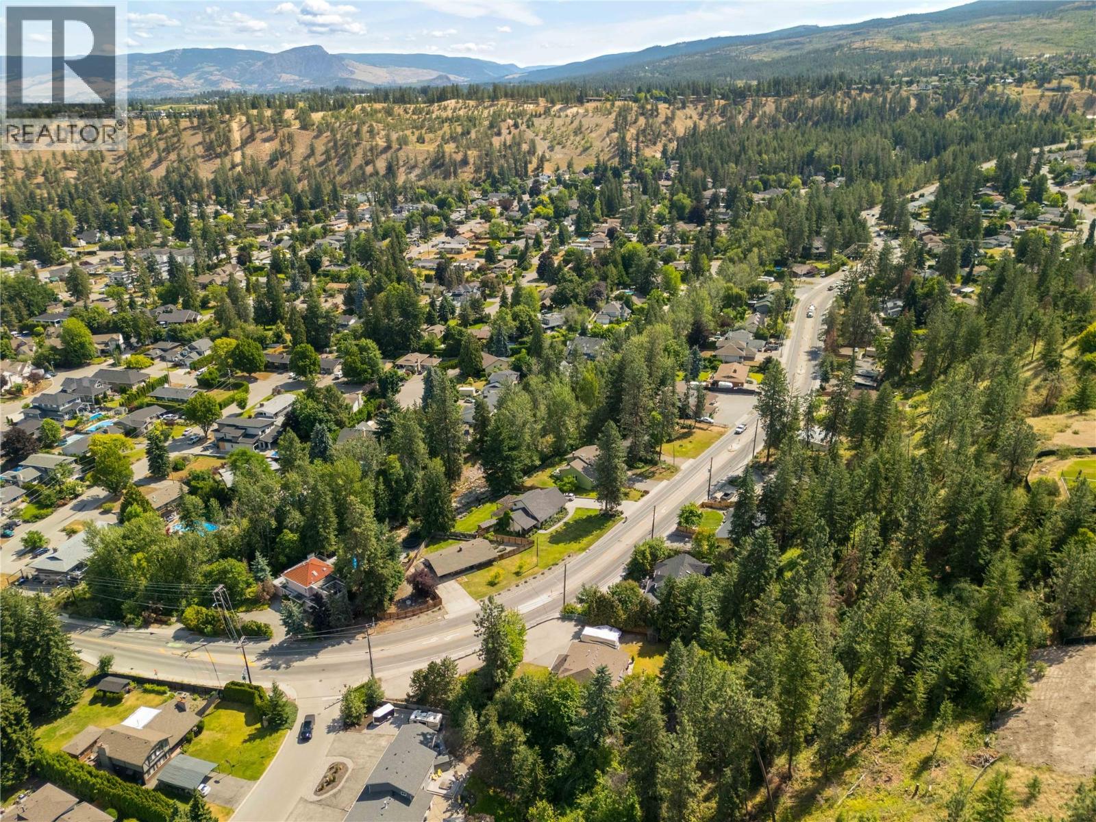  4692 GORDON Drive, Kelowna