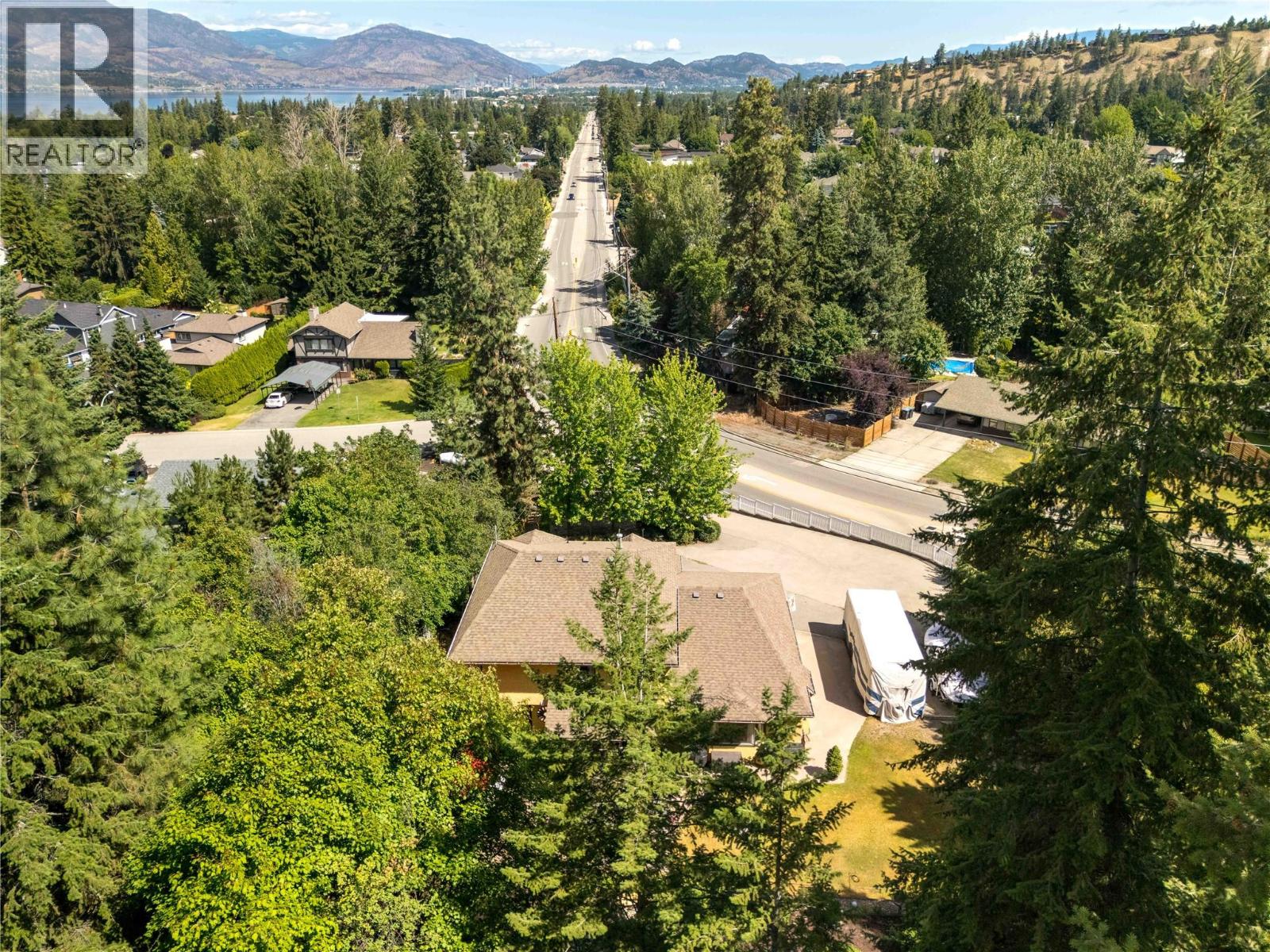  4692 GORDON Drive, Kelowna