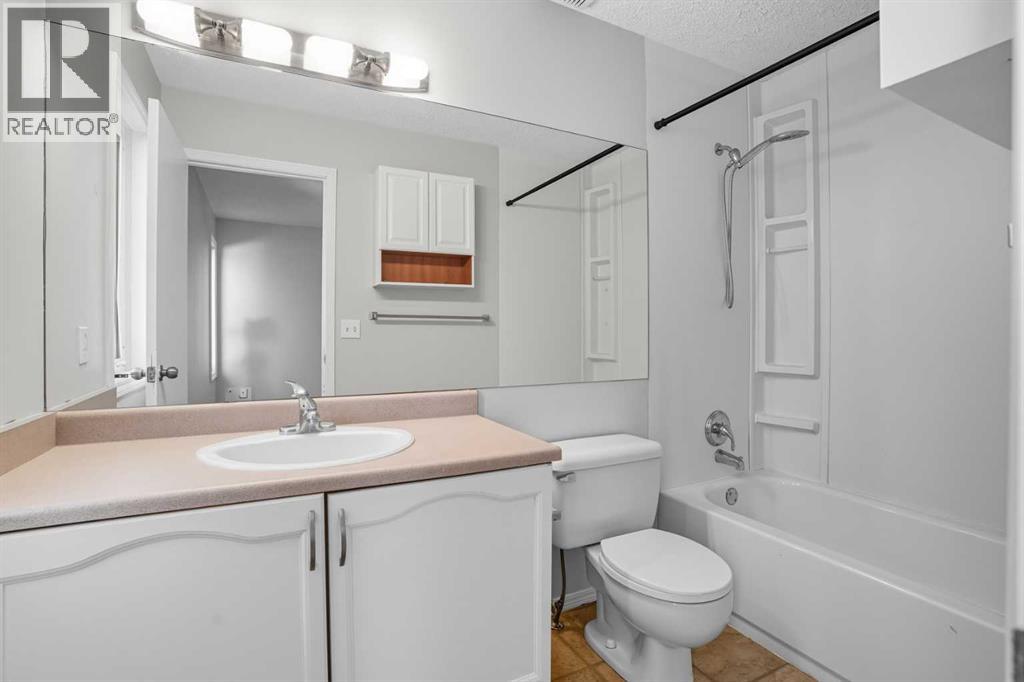 Single Family House 4 Level for Sale in  Shawbrooke Circle SW Shawnessy Calgary 