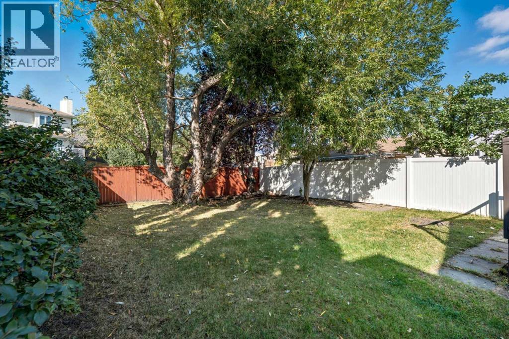 Single Family House 4 Level for Sale in  Shawbrooke Circle SW Shawnessy Calgary 