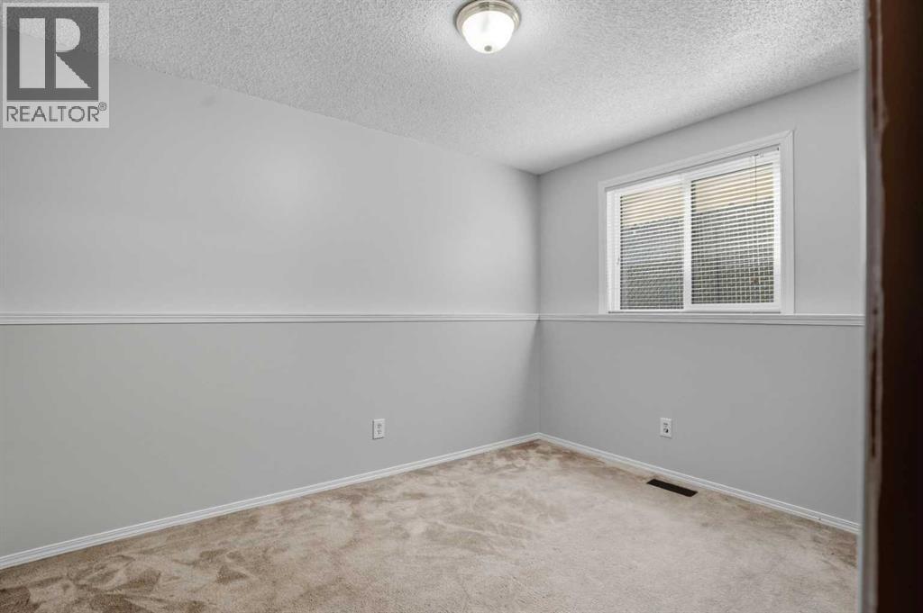 Single Family House 4 Level for Sale in  Shawbrooke Circle SW Shawnessy Calgary 
