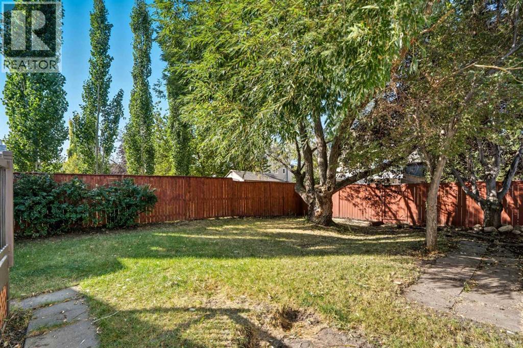 Single Family House 4 Level for Sale in  Shawbrooke Circle SW Shawnessy Calgary 