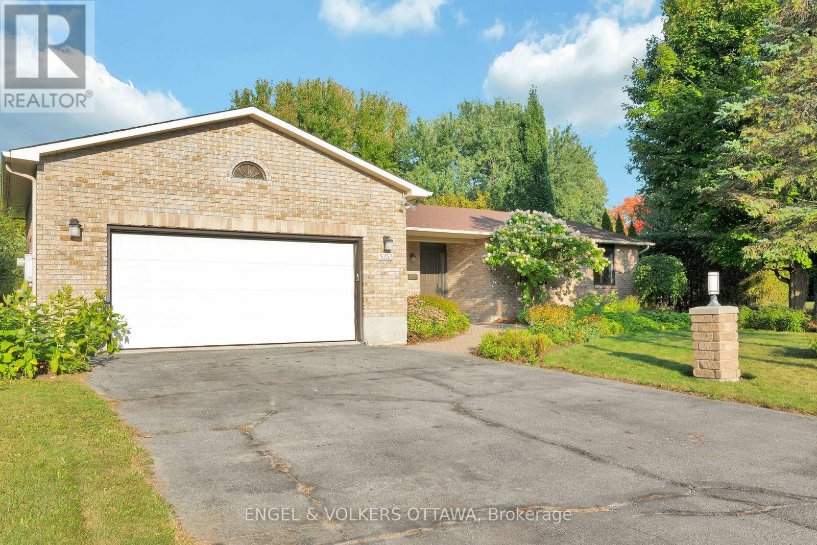 Welcome to 5233 Mclean Crescent!