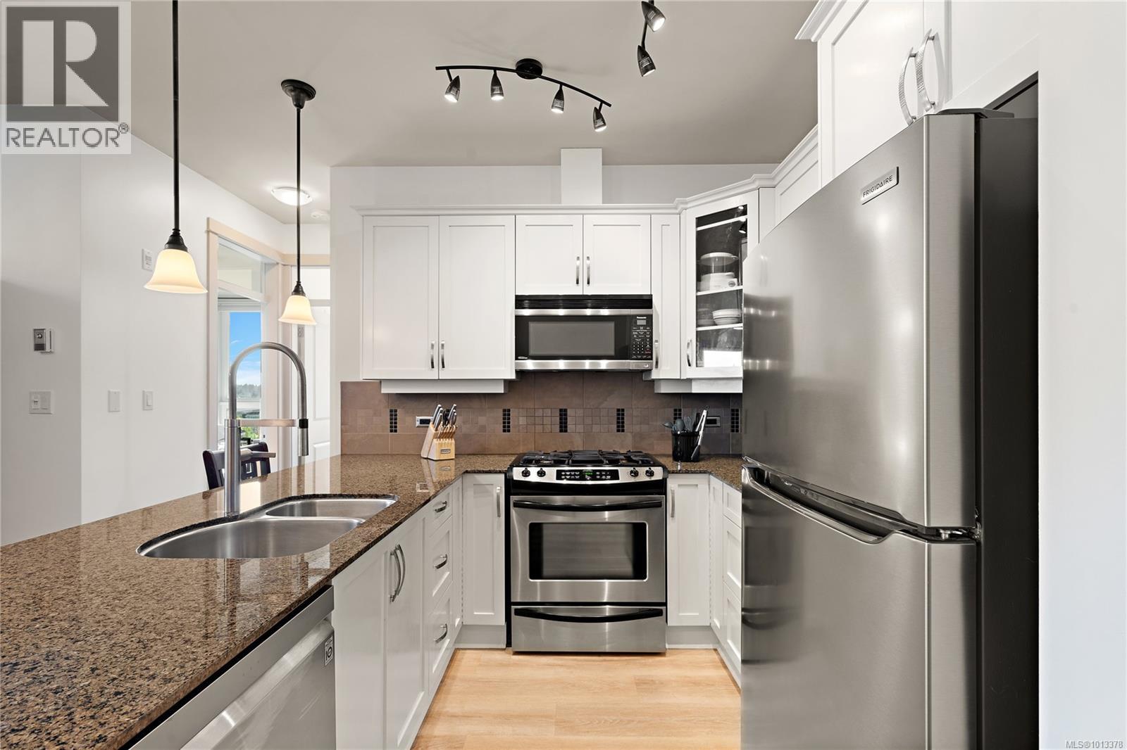 308 3210 Jacklin Road, Langford