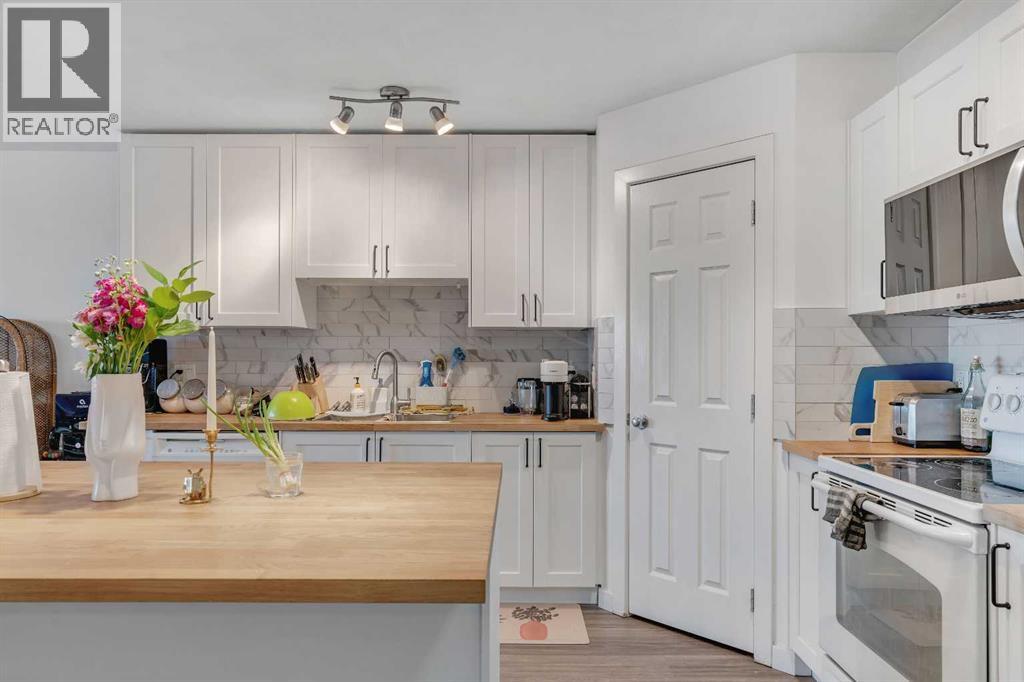 Single Family House for Sale in    Avenue SW Bankview Calgary 