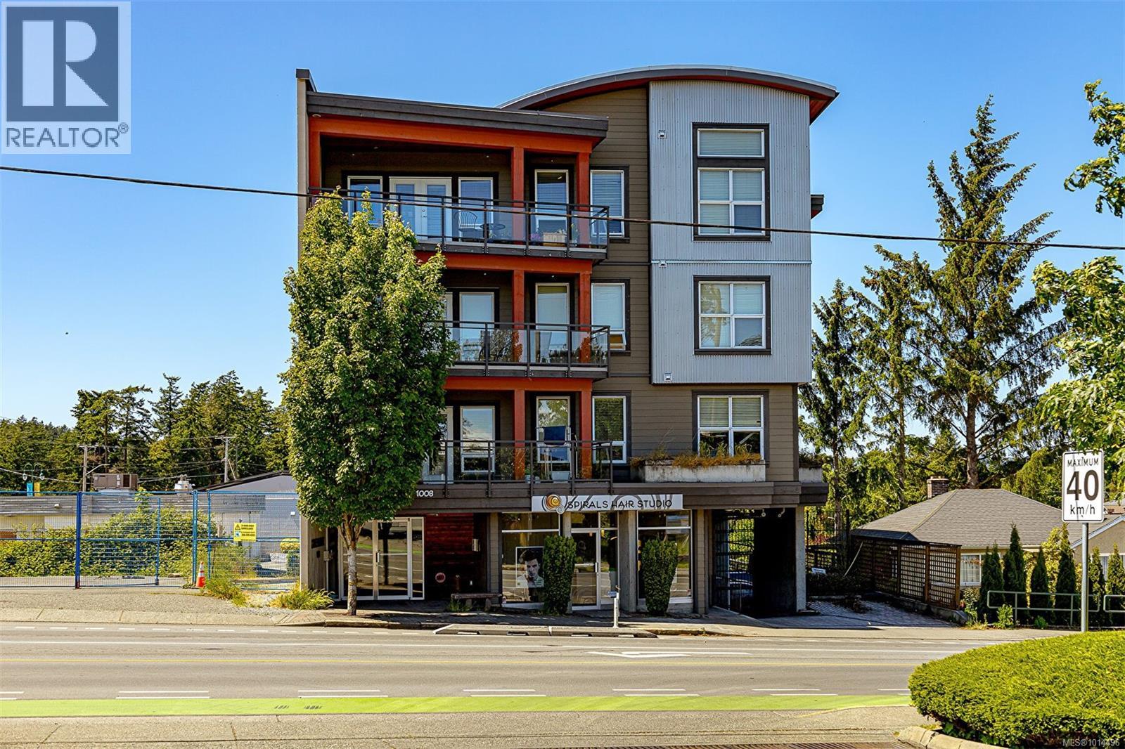 201 1008 Tillicum Road, Esquimalt