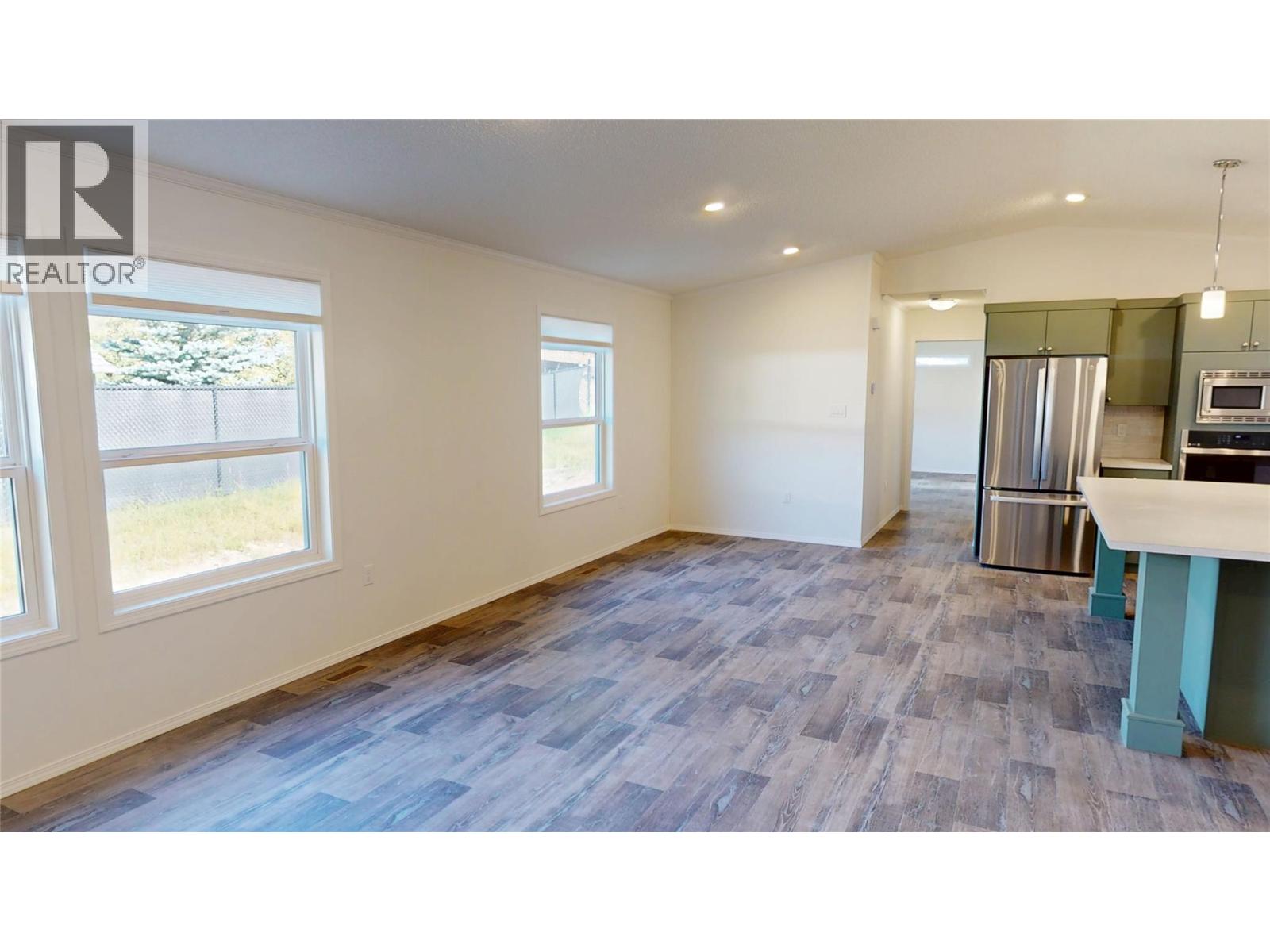 20 CHEROKEE DRIVE - 8