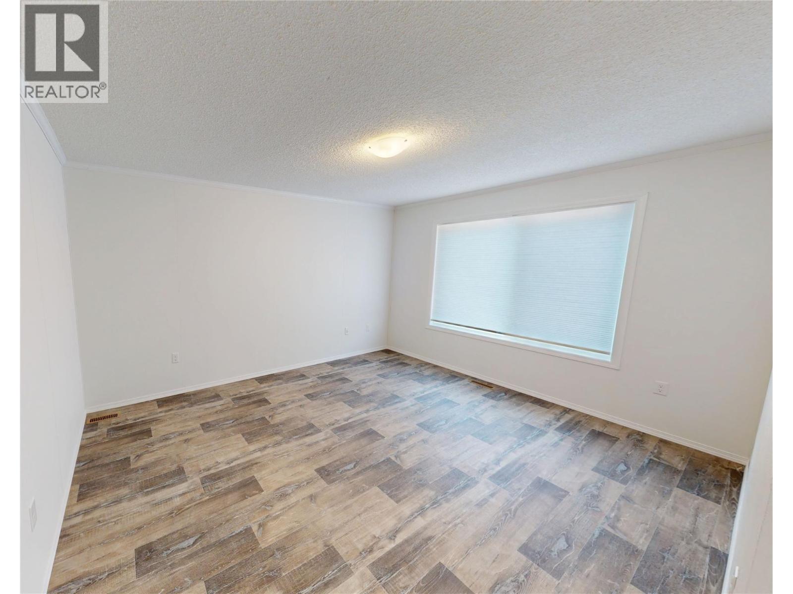 20 CHEROKEE DRIVE - 15