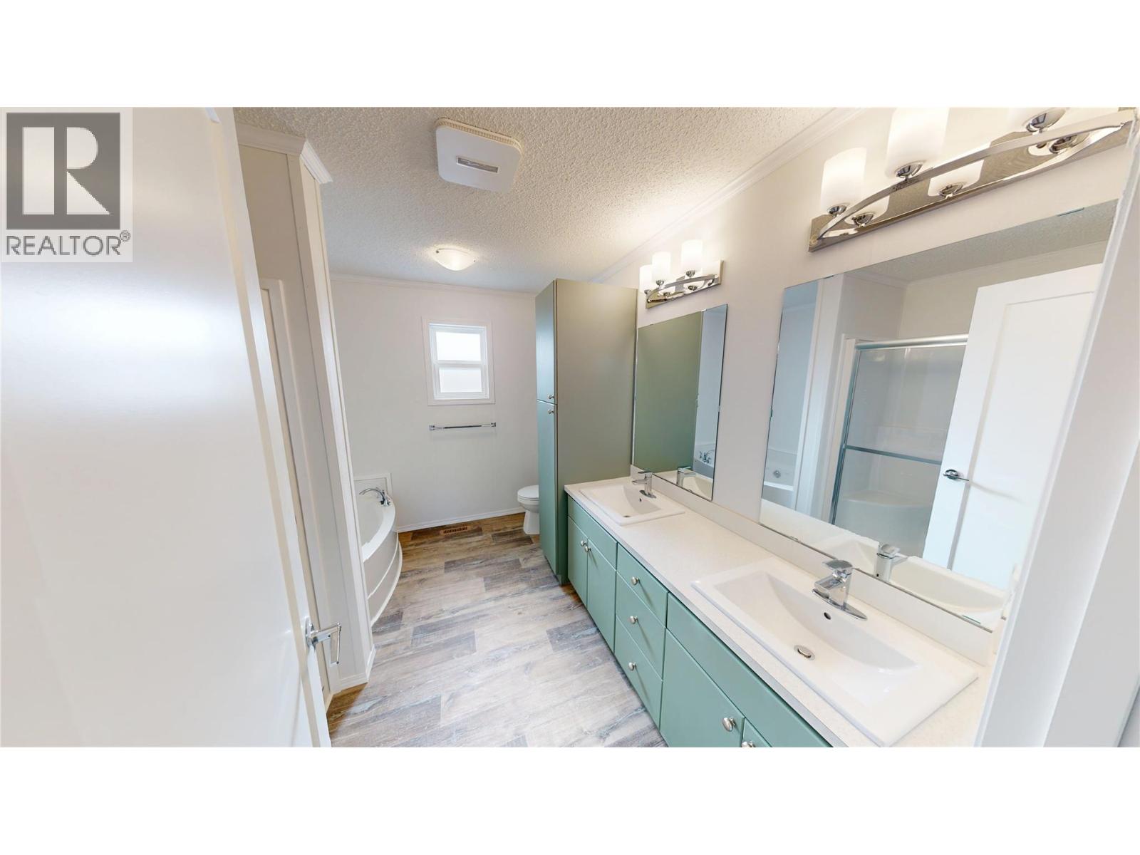 20 CHEROKEE DRIVE - 11