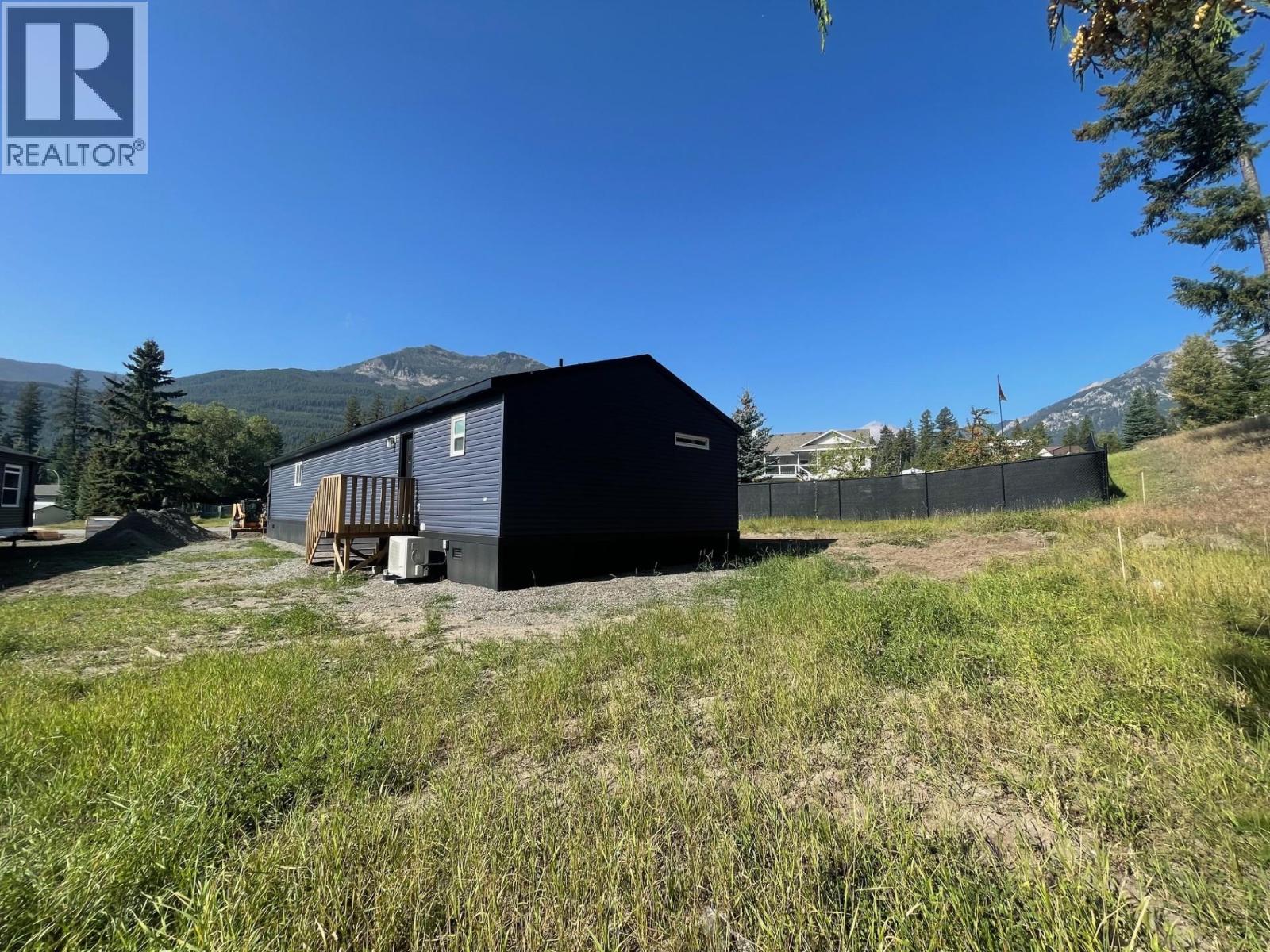 20 CHEROKEE DRIVE - 23