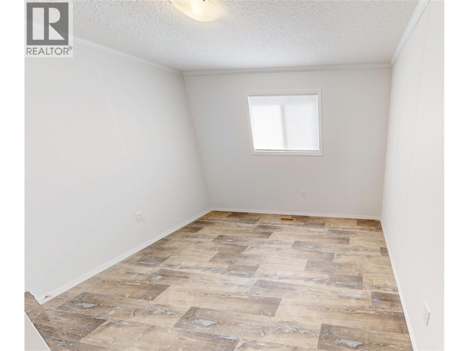 20 CHEROKEE DRIVE - 18