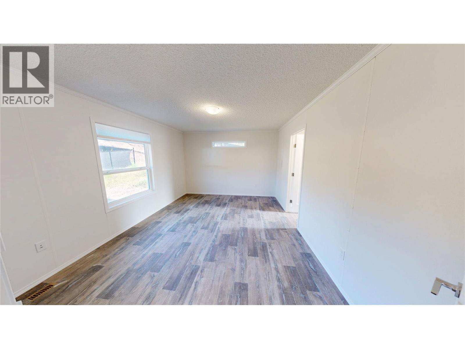 20 CHEROKEE DRIVE - 9